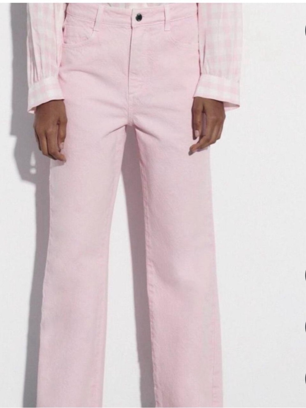 ZARA high-waisted Straight leg raw (frayed) hem light pink Jeans inseams 26” 2